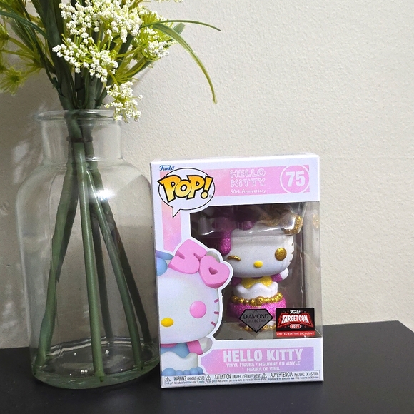 Funko Pop Hello Kitty Cake Glitter 50th Anniversary Target Exclusive - Picture 1 of 4